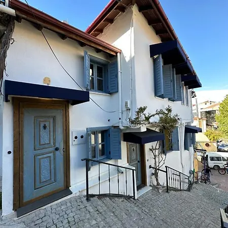 Old Town Hotel *