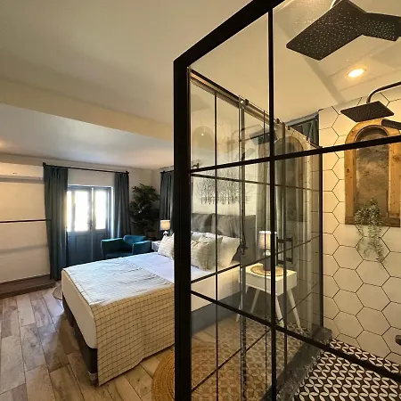 ホテル Old Town フェティエ